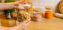 Integralna tjestenina sadrži veći udio cjelovitog pšeničnog brašna, zbog čega ima više vlakana, proteina te vitamina B skupine i minerala