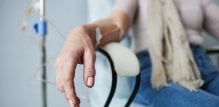 Kemoterapija često isključuje jajnike i zaustavlja sazrijevanje jajnih stanica