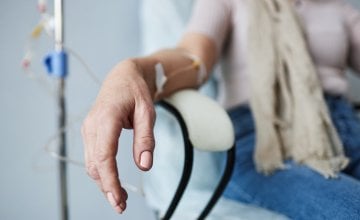 Kemoterapija često isključuje jajnike i zaustavlja sazrijevanje jajnih stanica