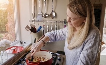 Kuhanje barem jednog obroka kod kuće tjedno može smanjiti rizik od ove bolesti do 67 posto