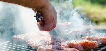 Masnoća koja kapa u vatru povećava stvaranje štetnih spojeva