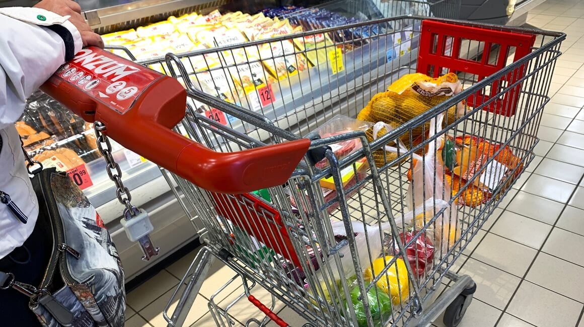 Najviše ostataka pesticida i dalje se nalazi u lisnatom povrću i voću s mekanom korom