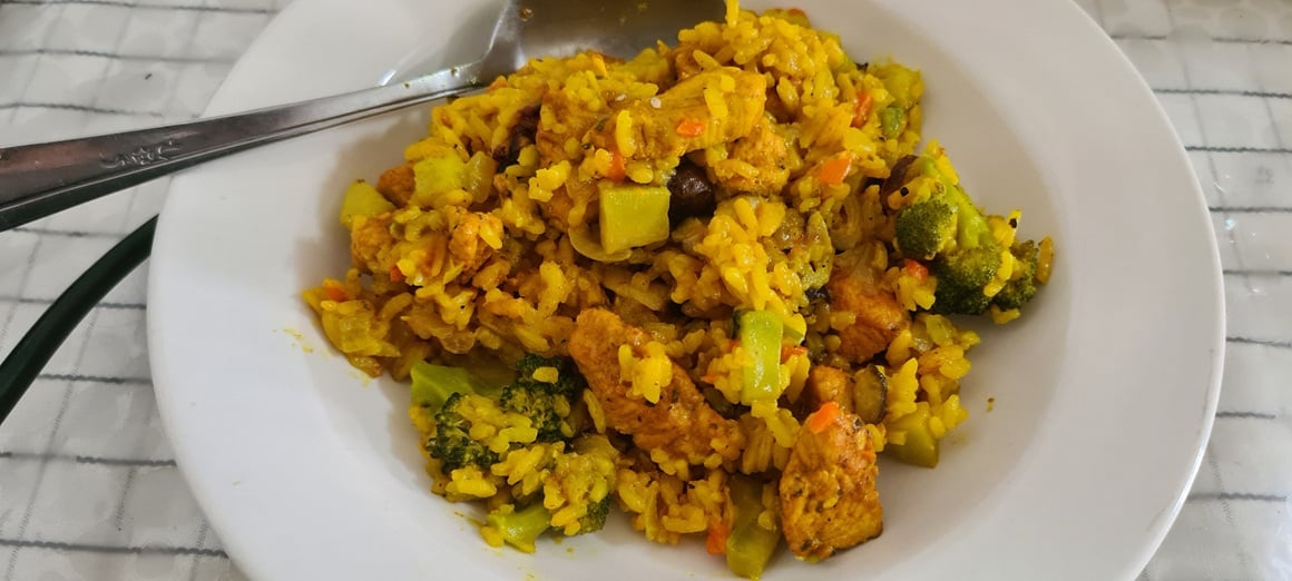 Piletina s povrćem i rižom