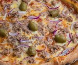 Pizza s tunjevinom