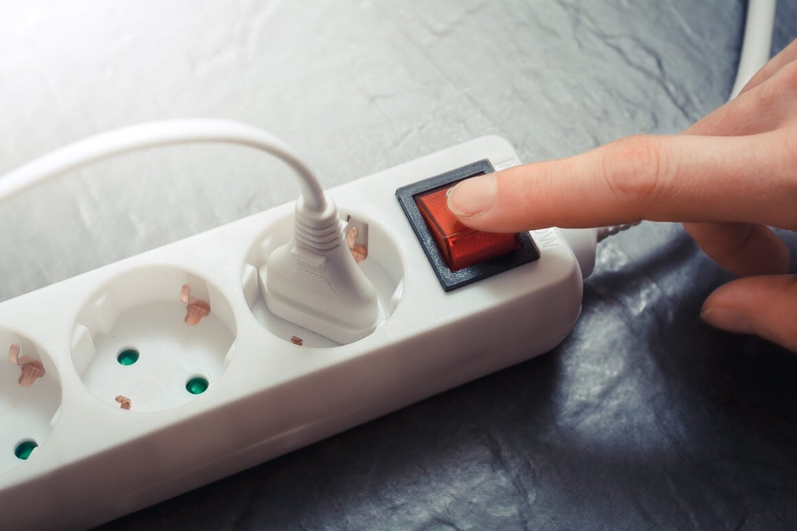 Produžni kabeli su namijenjeni uređajima manje snage poput mobitela ili prijenosnih računala