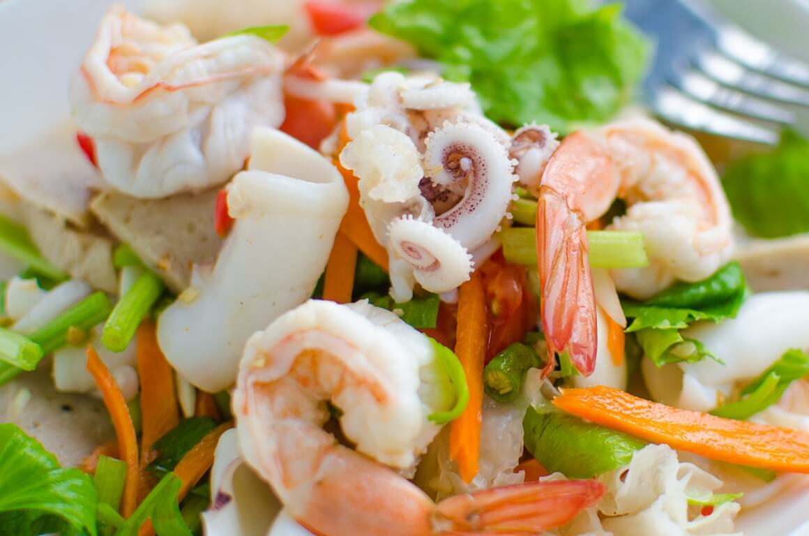 Salata s plodovima mora