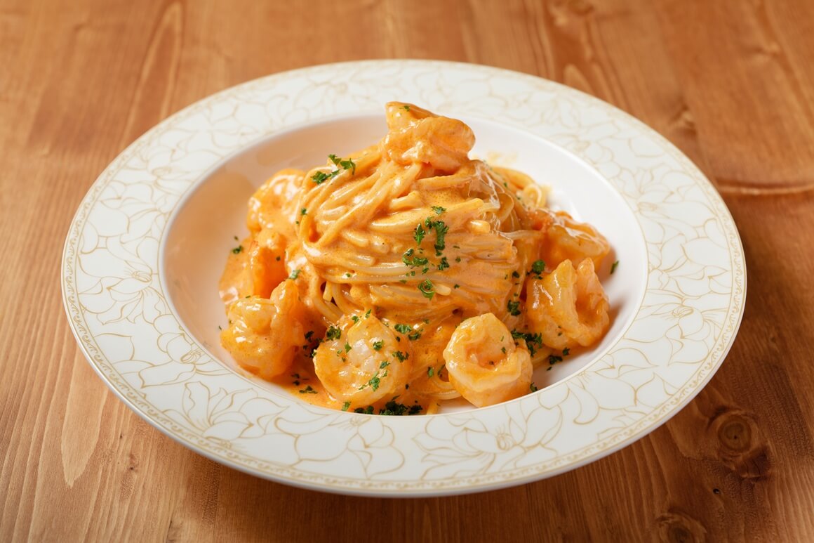 Šurlice s plodovima mora u kremastom umaku