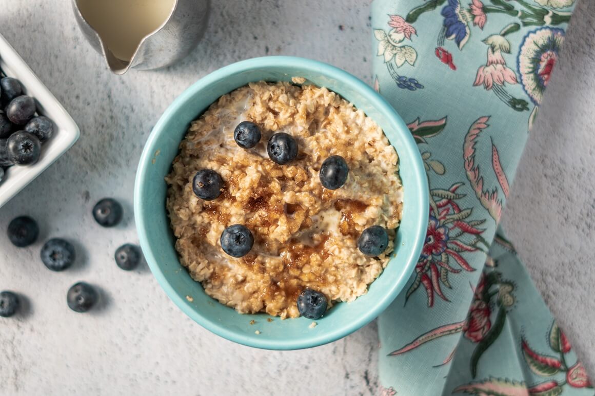 Zobena kaša s borovnicama i chia sjemenkama