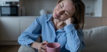 sreća počinje pozitivno utjecati na zdravlje tek kada prosječna razina zadovoljstva životom prijeđe oko 2,7 na ljestvici 0 – 10