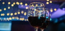 umjereni konzumenti vina imaju 21 % manji rizik od smrti uzrokovane kardiovaskularnim bolestima u odnosu na one koji ne piju ili piju rijetko