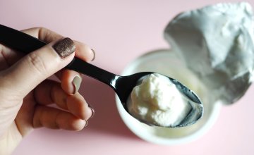 Grčki jogurt jedan je od najpraktičnijih i cjenovno pristupačnih mliječnih proizvoda bogatih proteinima