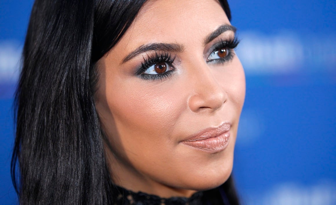 Kim Kardashian razvija proizvode protiv akni