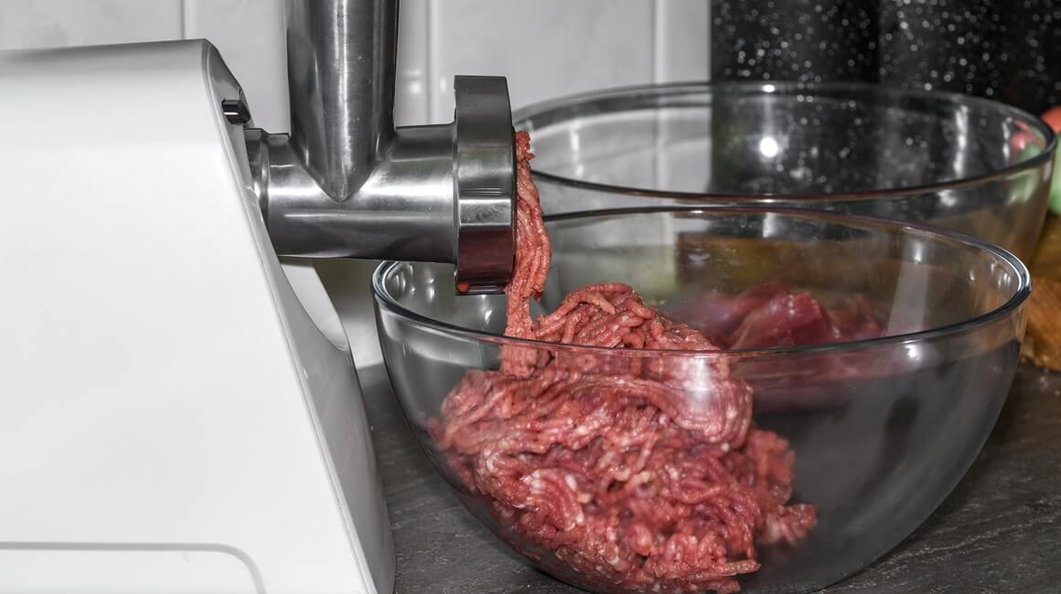 Kupnja i prodaja divljih životinja - bilo da se koriste za hranu, kućne ljubimce ili druge svrhe - može značajno povećati rizik prijenosa bolesti na ljude
