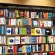 Tržište self-help literature nikad nije bilo veće - police knjižara prepune su naslova koji obećavaju sreću, uspjeh, manje stresa i bolji život
