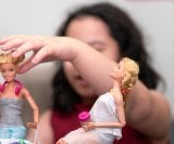igra pretvaranja - kada djeca zamišljaju različite uloge i situacije - može imati važan utjecaj na njihovo mentalno zdravlje kasnije u životu