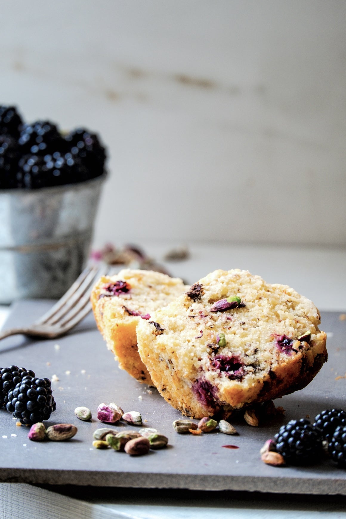 Chia-jogurt muffini s kupinama i marelicama