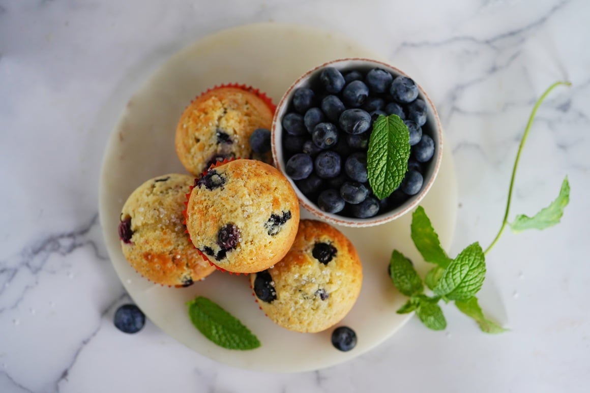 Ljetni muffini s borovnicama i limunom
