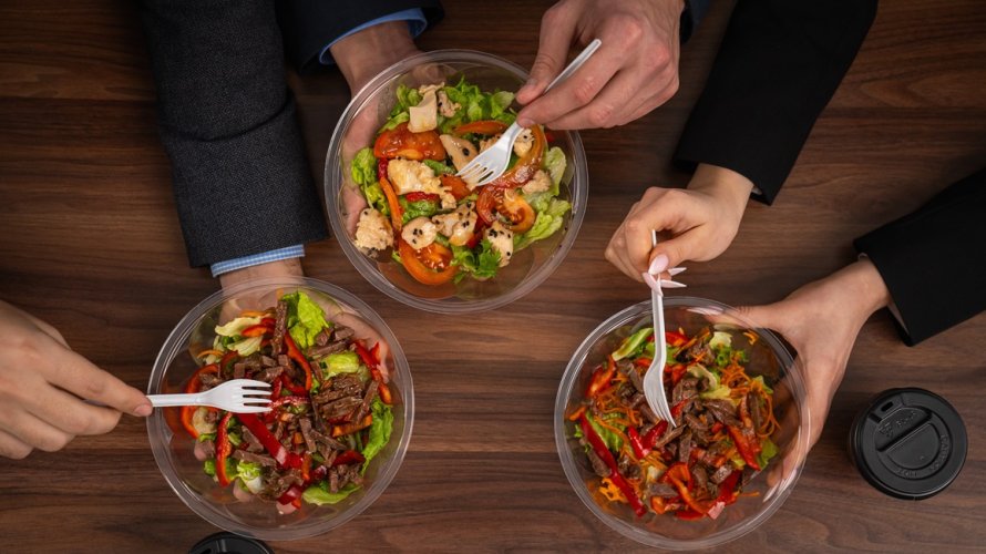 Salata je jedan od najpopularnijih izbora kada želite lagan, nutritivan i brz obrok