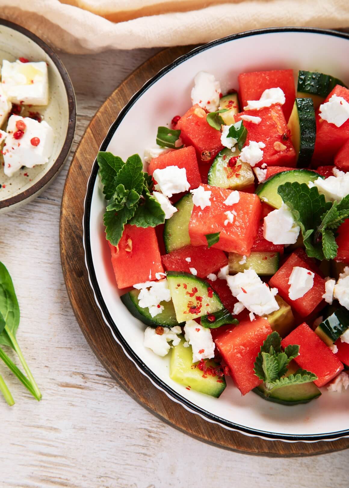 Salata od lubenice, feta sira i krastavca