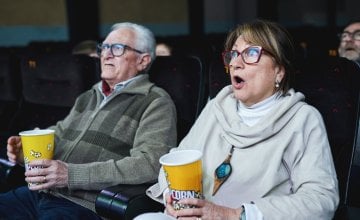 Kulturne aktivnosti povezane s mlađom biološkom dobi